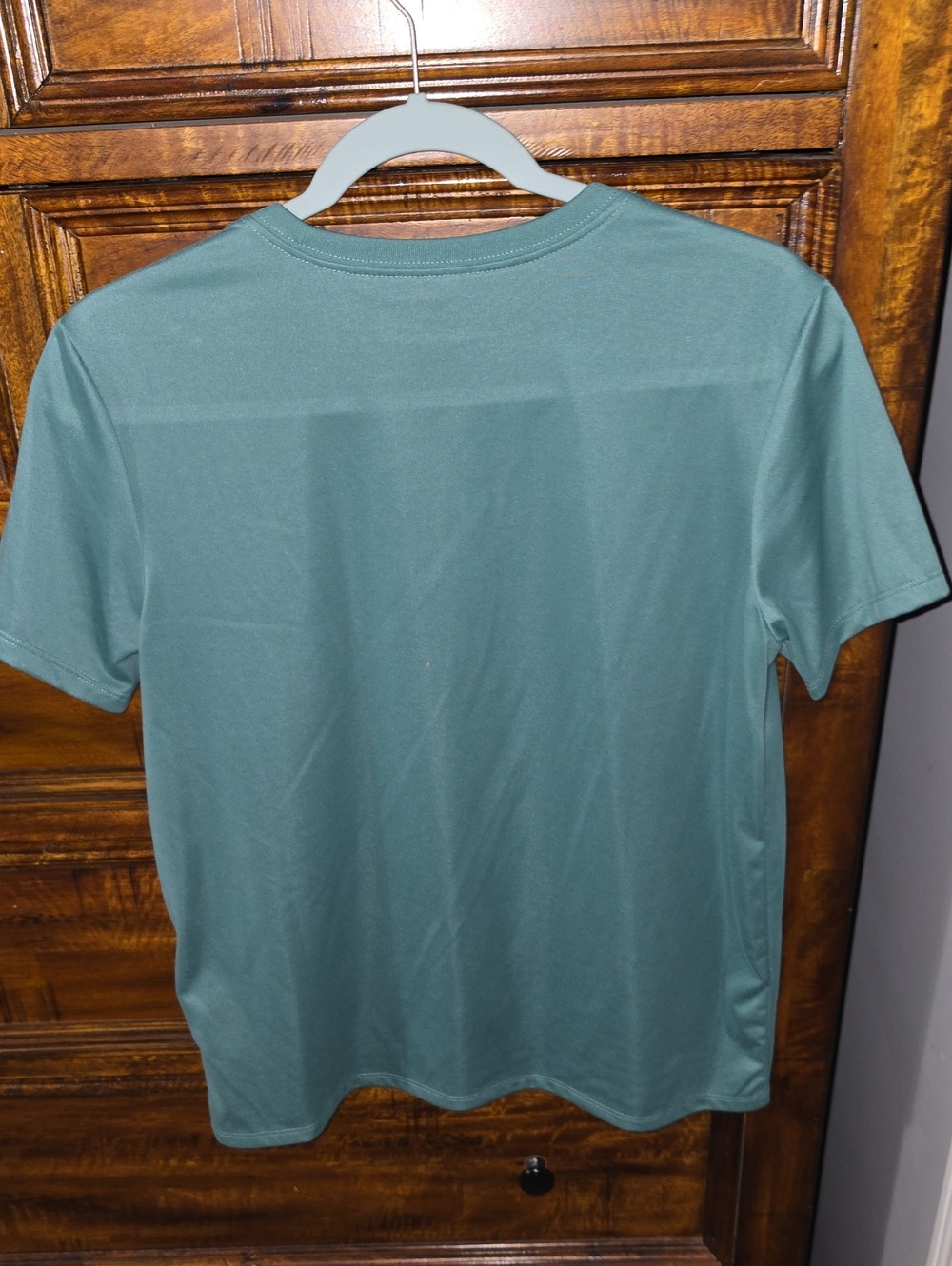 Nike- The Nike Tee, Sz Medium, Dri Fit! Green And Black - Picture 6 of 6